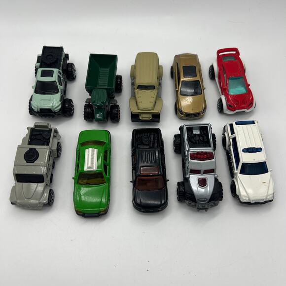 Mixed Assorted Matchbox Diecast Cars Lot Of 10 Truck Taxi Police Race Military - Picture 1 of 4